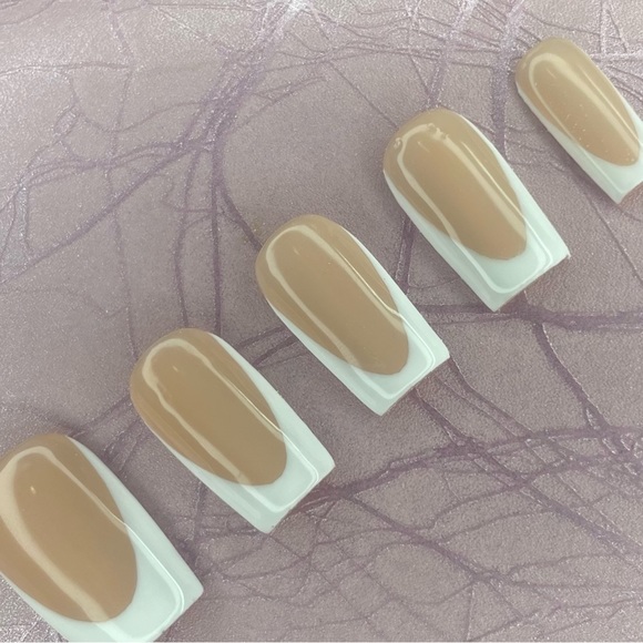 Short square press on nails white French tips nude handmade custom gel - Picture 3 of 3